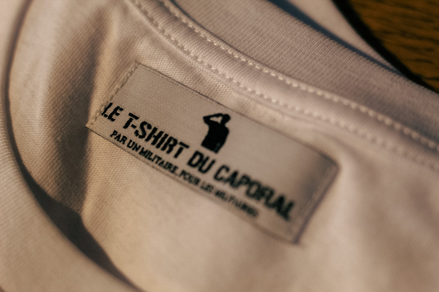 T-shirt brodé aux couleurs de la France
